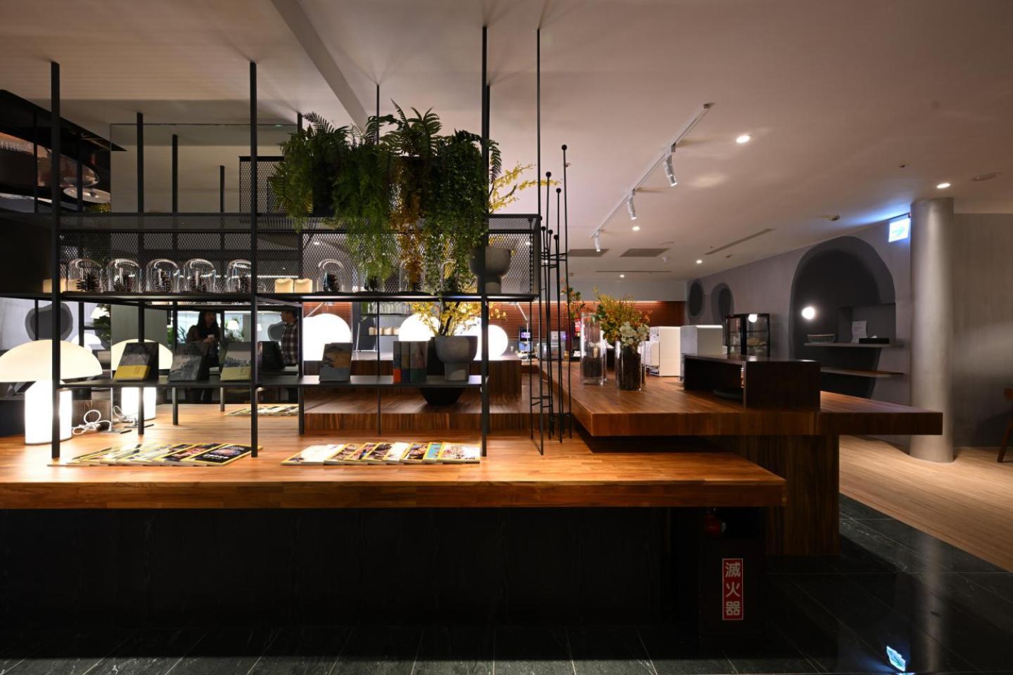 Via Hotel Breeze Taipei Exterior photo